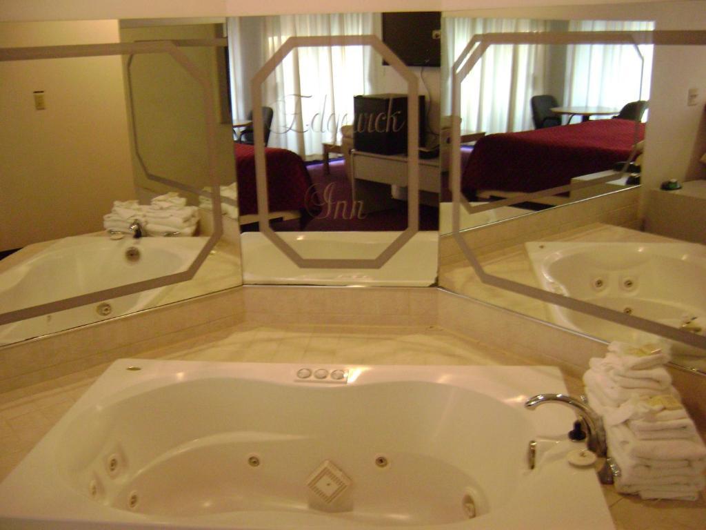 Edgewick Inn North Bend Bilik gambar